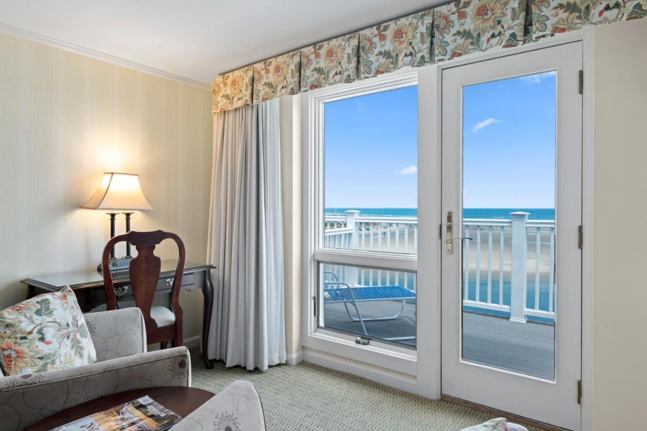 אוגונקוויט The Sparhawk Oceanfront Resort מראה חיצוני תמונה