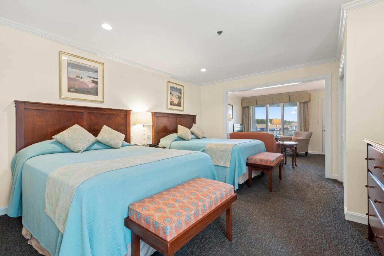 אוגונקוויט The Sparhawk Oceanfront Resort מראה חיצוני תמונה
